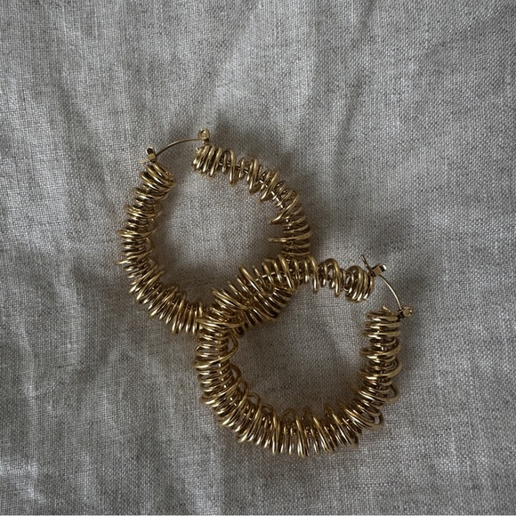 Gold hoops - Picture 2 of 5